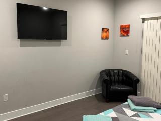 Modern 2BR 2BA Apartment with rooftop in Brewerytown - 3