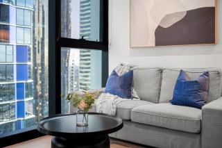 Stunning 2BR Apartment in Melb CBD with Pool and Gym - Melbourne - 1