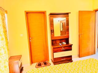 Cozy & Modern 2-Bedroom Apt - Karachi - 9