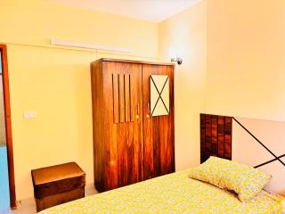 Cozy & Modern 2-Bedroom Apt - Karachi - 6