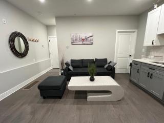 Charming 3BR 2BA with Private Patio - Philadelphia - 4