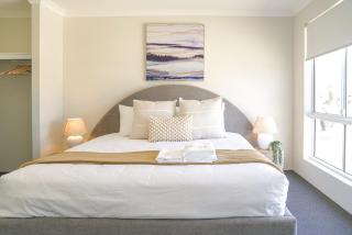 StayAU 5BRM Coastal Retreat for Families Baldivis - Baldivis - 3