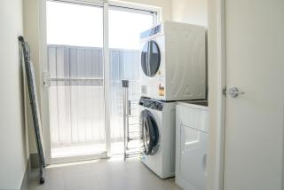 StayAU 5BRM Coastal Retreat for Families Baldivis - Baldivis - 2