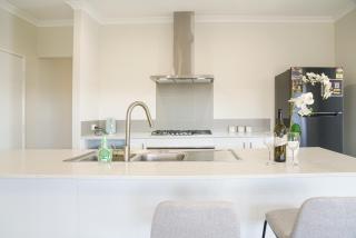 StayAU 5BRM Coastal Retreat for Families Baldivis - Baldivis - 1