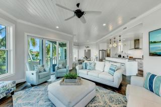 AM I Dreaming - Anna Maria - 1
