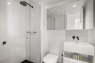 Gorgeous City Views 59th Floor 2BR with Pool & Gym - Melbourne - 6