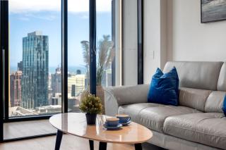 Gorgeous City Views 59th Floor 2BR with Pool & Gym - Melbourne - 5