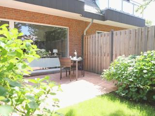 Die Erdgeschosswohnung befindet sich in Alt-Westerland. - 3