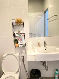 Stay like a local in Modern Townhome - Ban Non Muang - 6
