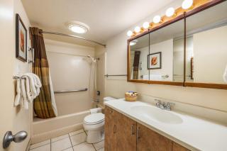 Kuleana Club #410 Oceanfront 1 bedroom 1 bathroom - Gated 2nd Fl - 2