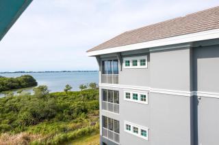 Changes in Latitude 403 - Bradenton - 5