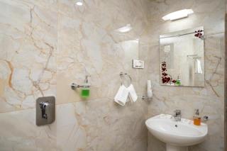 5 Rooms Resort Near Calangute beach North Goa - Baga - 4