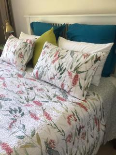 Cosy Golf Course Retreat in Tamborine Mountain with Wifi & Aircon - 8