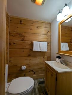 ER206 - Mountain Rendezvous Great location - Close to town! cabin - 3