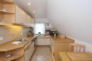 Geräumiges 2-Zimmer-Appartement für 4 Personen und schönem Gemeinschaftsgarten - Westerland - 2