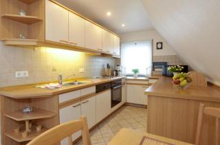 Geräumiges 2-Zimmer-Appartement für 4 Personen und schönem Gemeinschaftsgarten - Westerland - 7