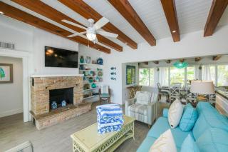 Beachfront Bungalow - Holmes Beach - 3