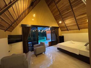 River Paradise Chalet with Private Jacuzzi - Fortuna - 9