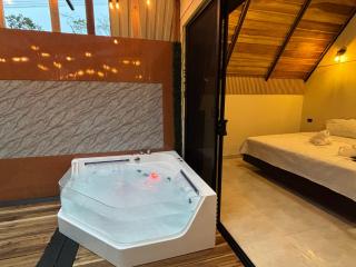 River Paradise Chalet with Private Jacuzzi - Fortuna - 3
