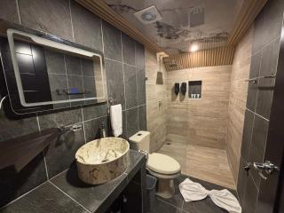 River Paradise Chalet with Private Jacuzzi - Fortuna - 1