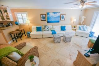 Pineapple Key - Holmes Beach - 4