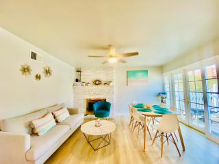 Cheerful 4 bed, 2 bath with pool near Disneyland - 8