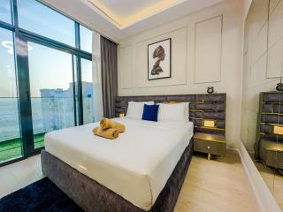Elegant 1BR in Meydan - Epic City Views & Balcony Vibes - 1