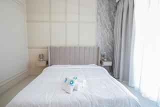 Like Home - Exquisite 2-Bedroom Home with Vibrant City and Creek Views - 8