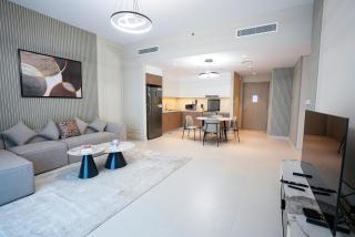 Like Home - Exquisite 2-Bedroom Home with Vibrant City and Creek Views - 6
