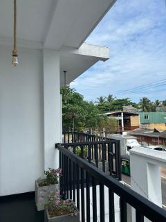 White House & Sea Food Restaurant - Hikkaduwa - 8