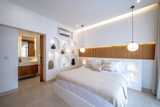 Villa Ratu Canggu - Luxury Villa, Walk to Beaches - Canggu - 3