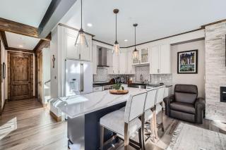 1890 The Seasons townhouse - 9
