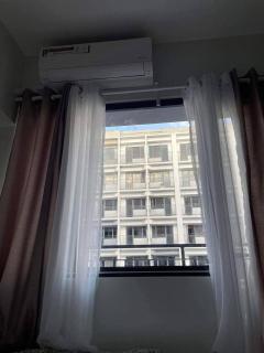 Affordable Staycation Condo with WIFI near MOA and Airport - 1