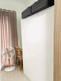 Affordable Staycation Condo with WIFI near MOA and Airport - 2