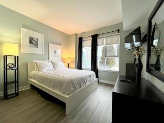 Century Park Condo Oasis - 3