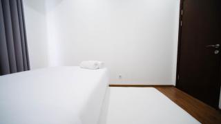 Exclusive and Spacey 3BR at Grand Sungkono Lagoon Apartment By Travelio - Surabaya - 5