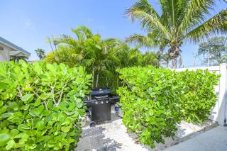 Blissful Bay at Bayside Bungalow - Anna Maria - 4