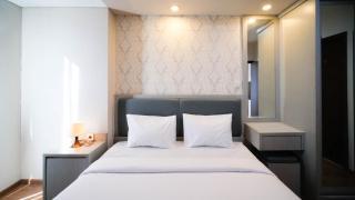 Modern and Cozy 1BR at Grand Sungkono Lagoon Apartment By Travelio - Surabaya - 0