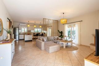 Aelia Guesthouse - Private Garden Retreat - - 7