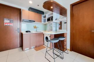 Nice and Comfort 1BR Apartment at M-Town Signature By Travelio - Tangerang - 3