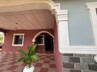 The Republic Guesthouse - 4