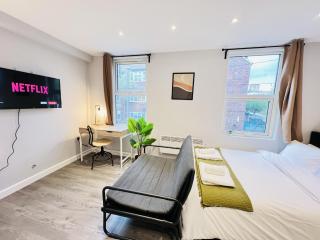 Battersea Studios by Sleepy - Londra - 1
