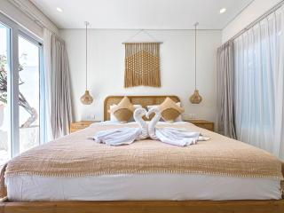 Villa Serenova - Canggu New Villa Rooftop and Cozy Vibes - Kerobokan - 8