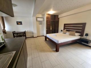 Day & Night Accommodations - Daanbantayan - 6
