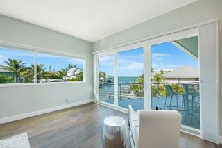 Island Life Villa - 2