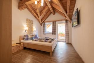 Luxalpine Haus Alpenkönigin Ferienwohnungen mit Naturpanorama gefüllt mit heilsamer Zirbenluft - Neustift im Stubaital - 5