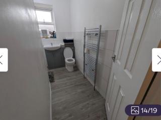 Alton House - Hollinwood - 4