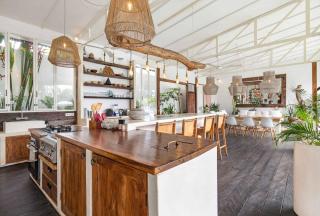 Villa Ikebana - Trendy 5BR Spacious Villa with Rice Field Views, Large Pool, and 5 Minutes to Canggu - Kerobokan - 3