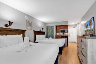 Oceanfront Strand Studio - Myrtle Beach - 4