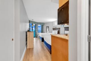 Oceanfront Strand Studio - Myrtle Beach - 2